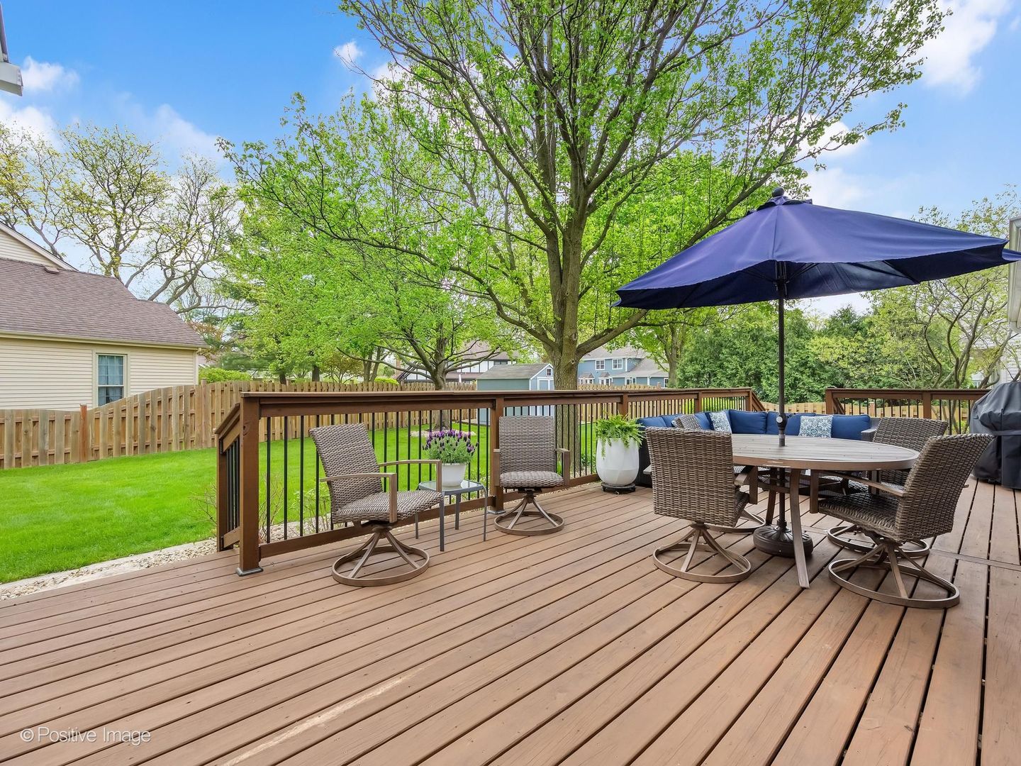 2017 Somerset Lane, Wheaton, IL 60189