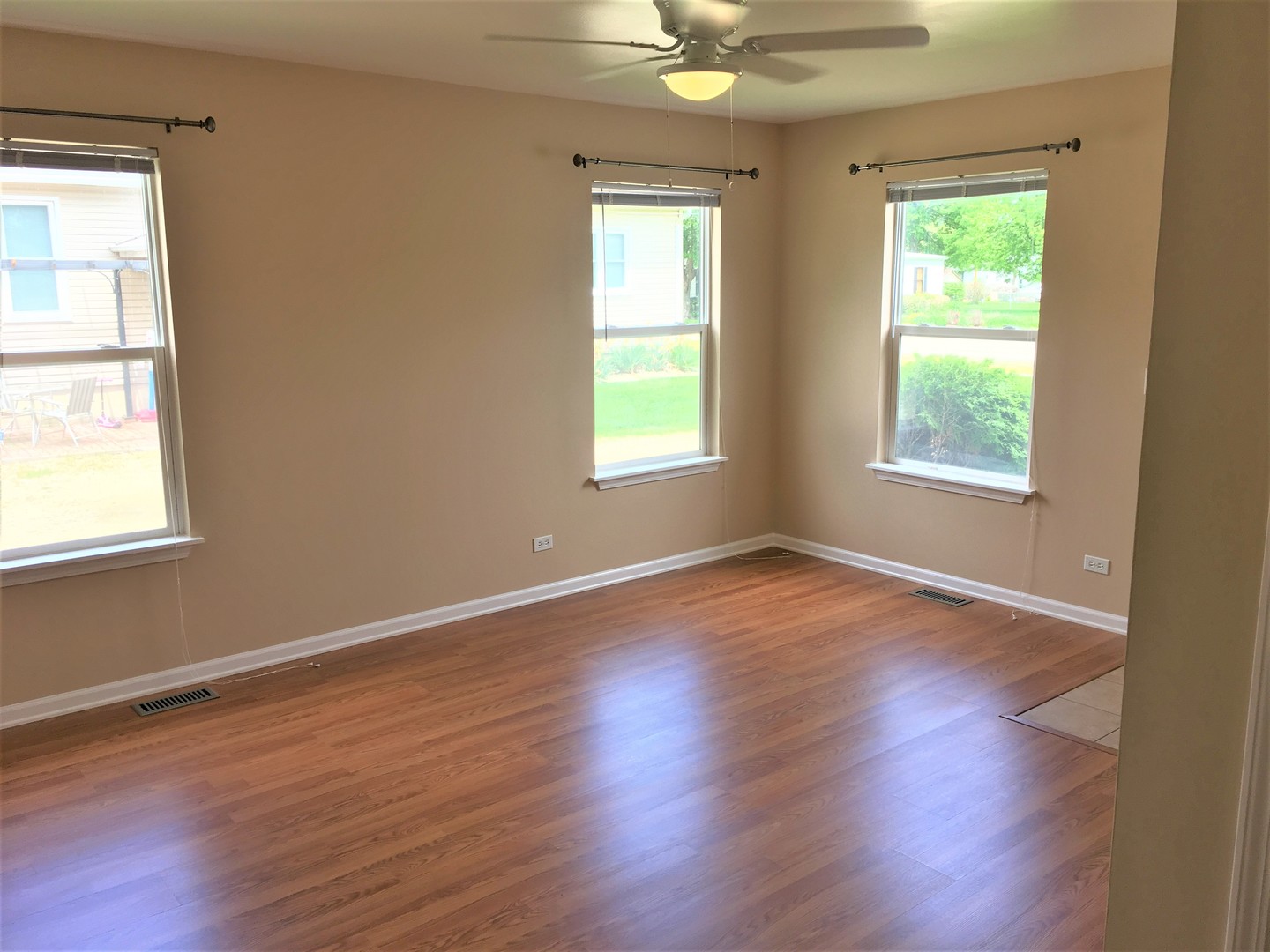 516-520 Stilson Street, Earlville, IL 60518