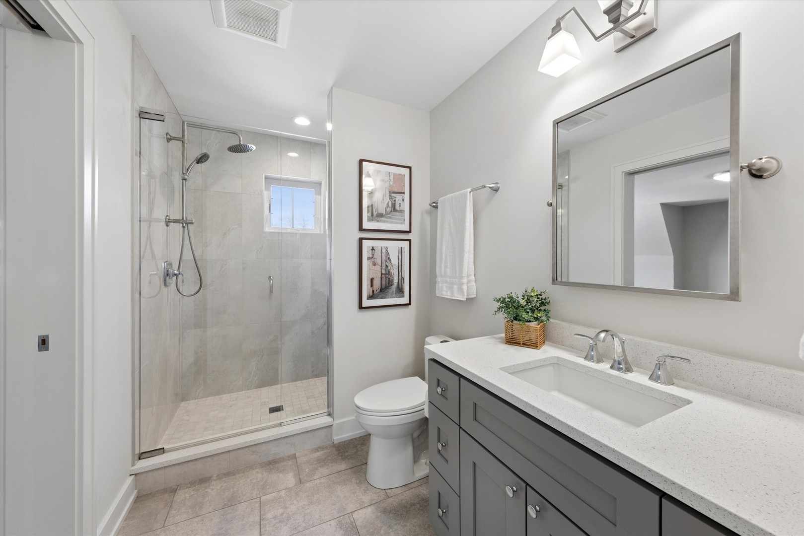 650 N West Avenue, Elmhurst, IL 60126