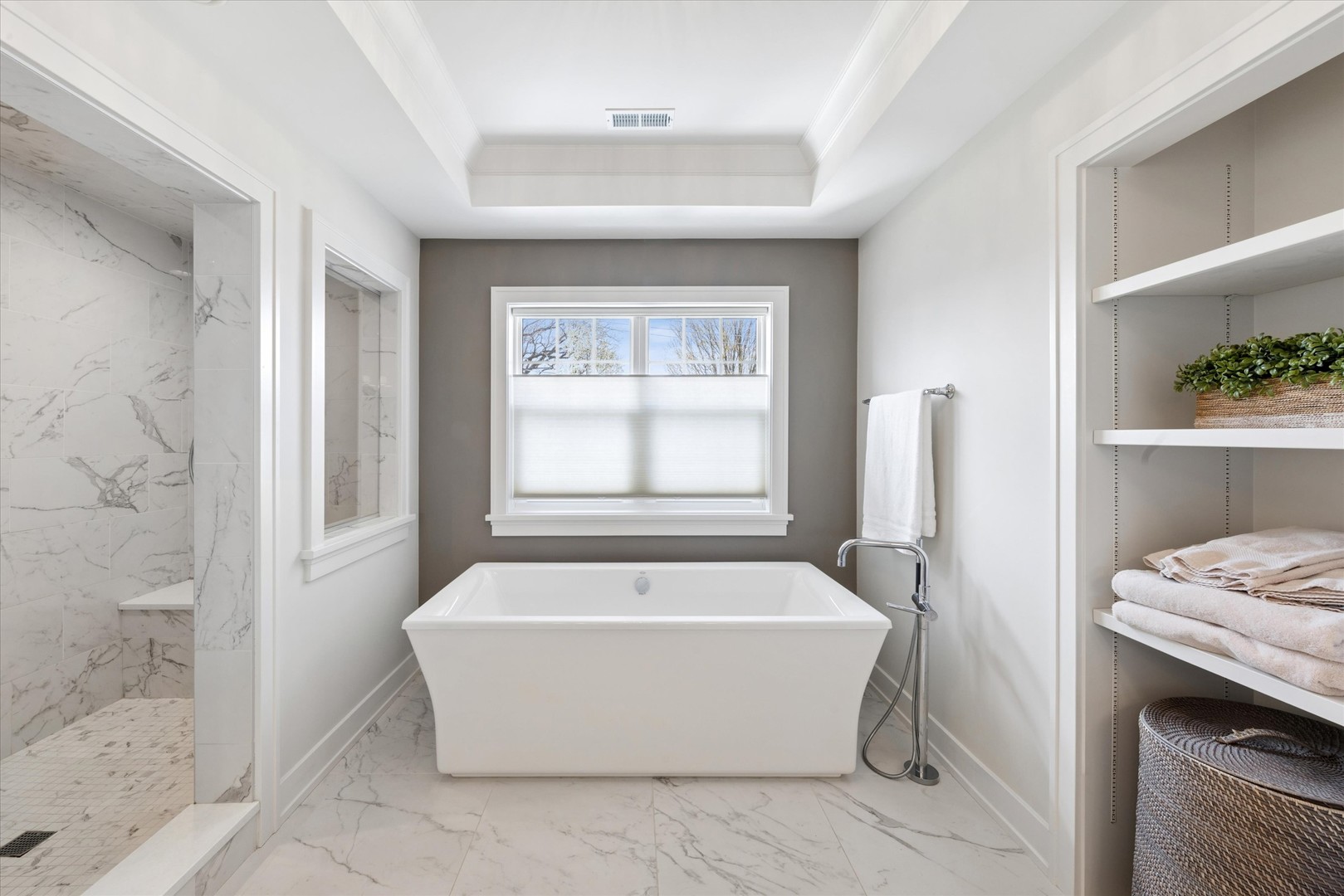 650 N West Avenue, Elmhurst, IL 60126