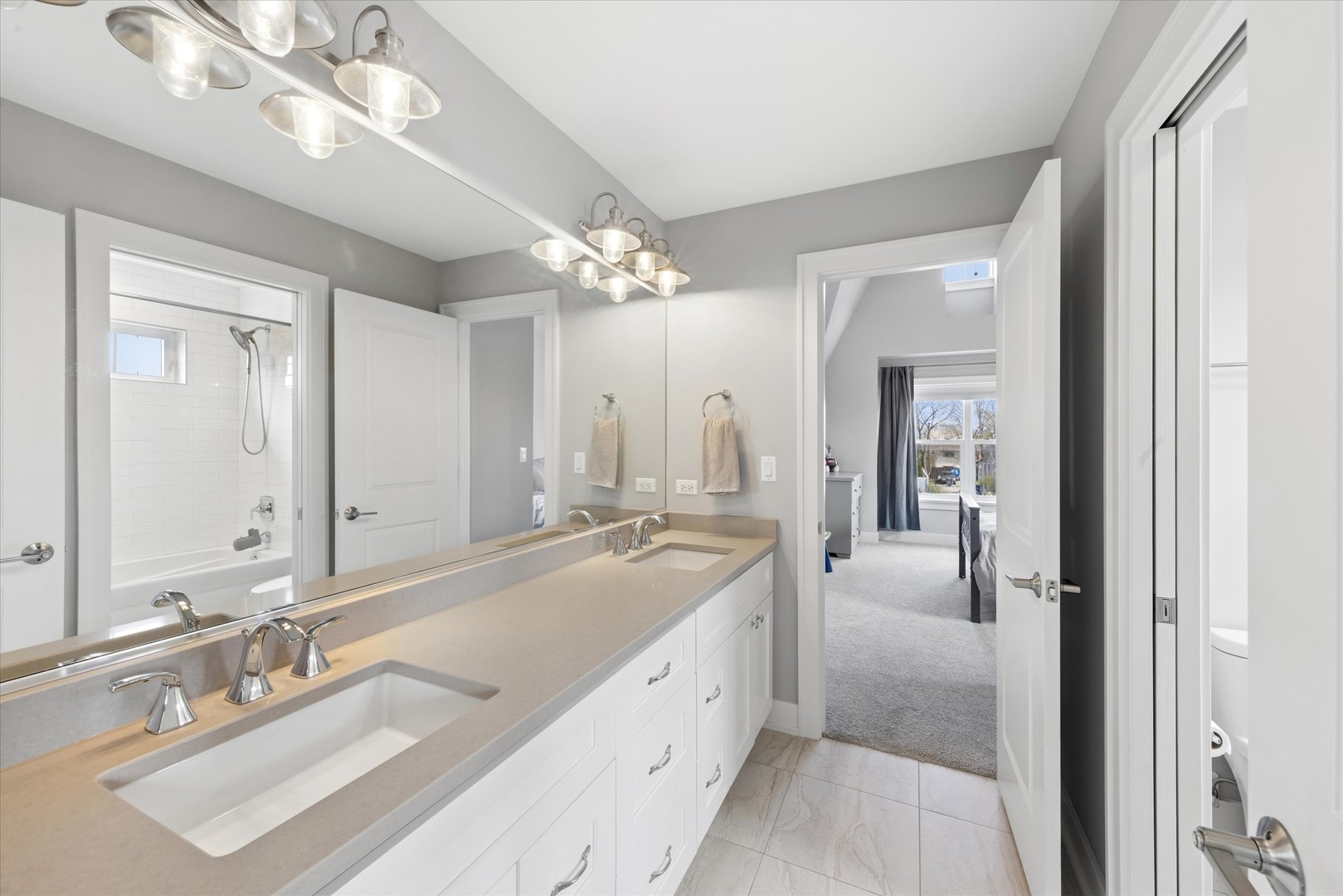 650 N West Avenue, Elmhurst, IL 60126