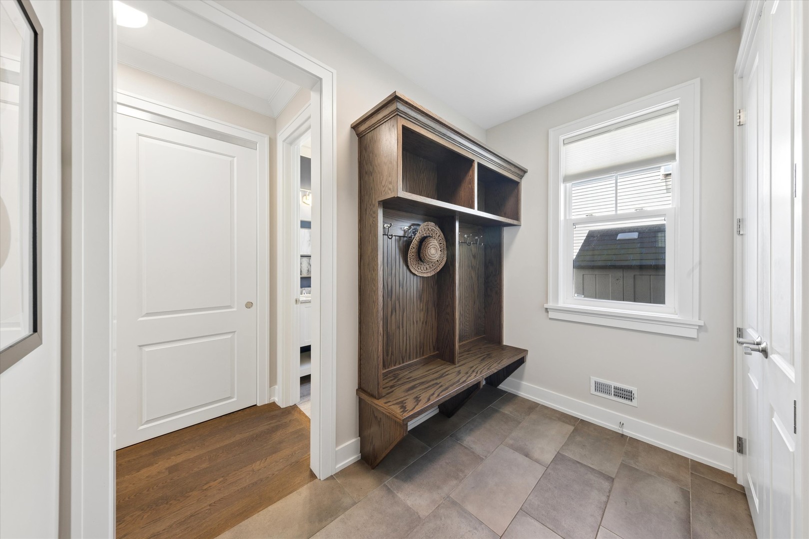 650 N West Avenue, Elmhurst, IL 60126