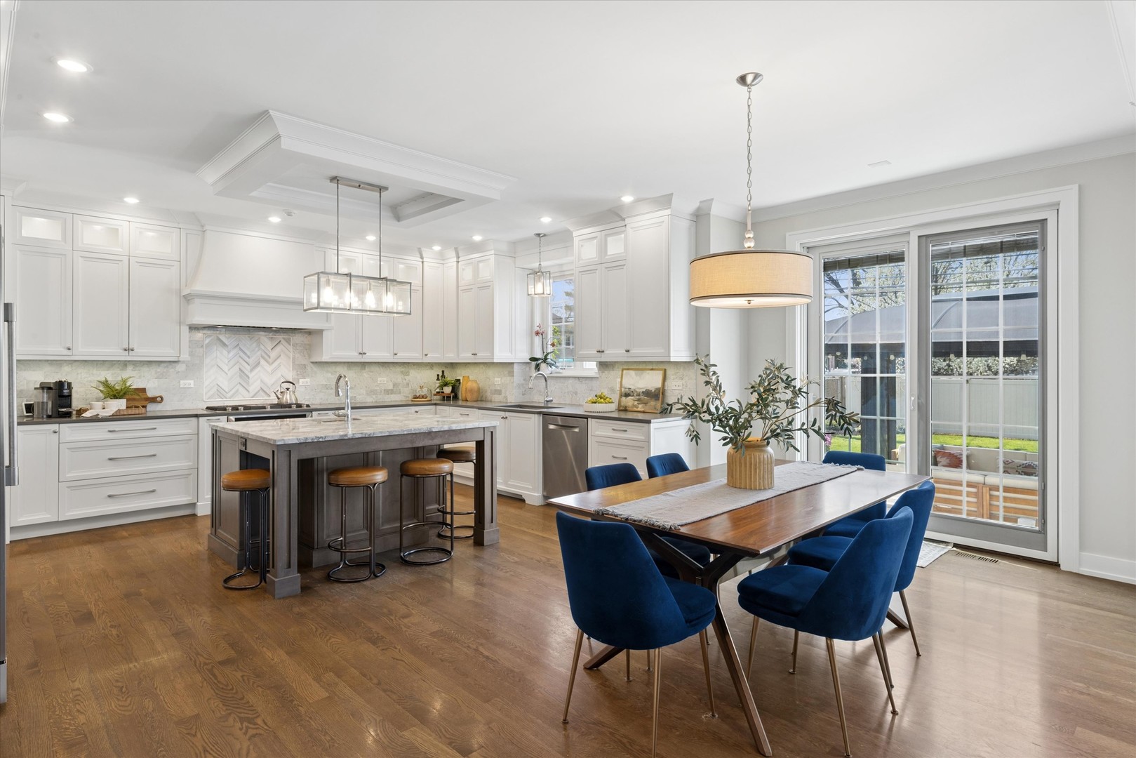 650 N West Avenue, Elmhurst, IL 60126