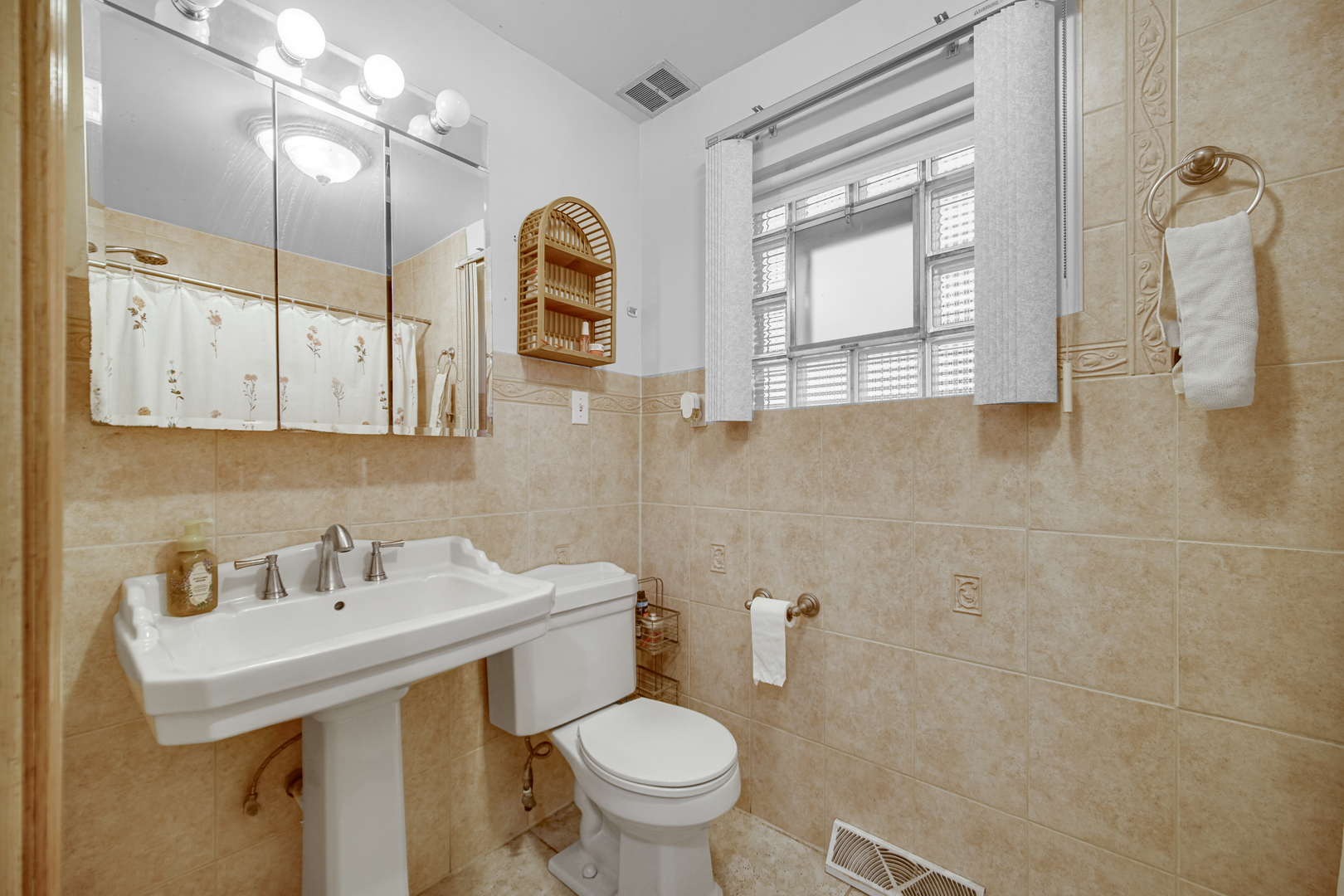 15817 Union Avenue, Harvey, IL 60426