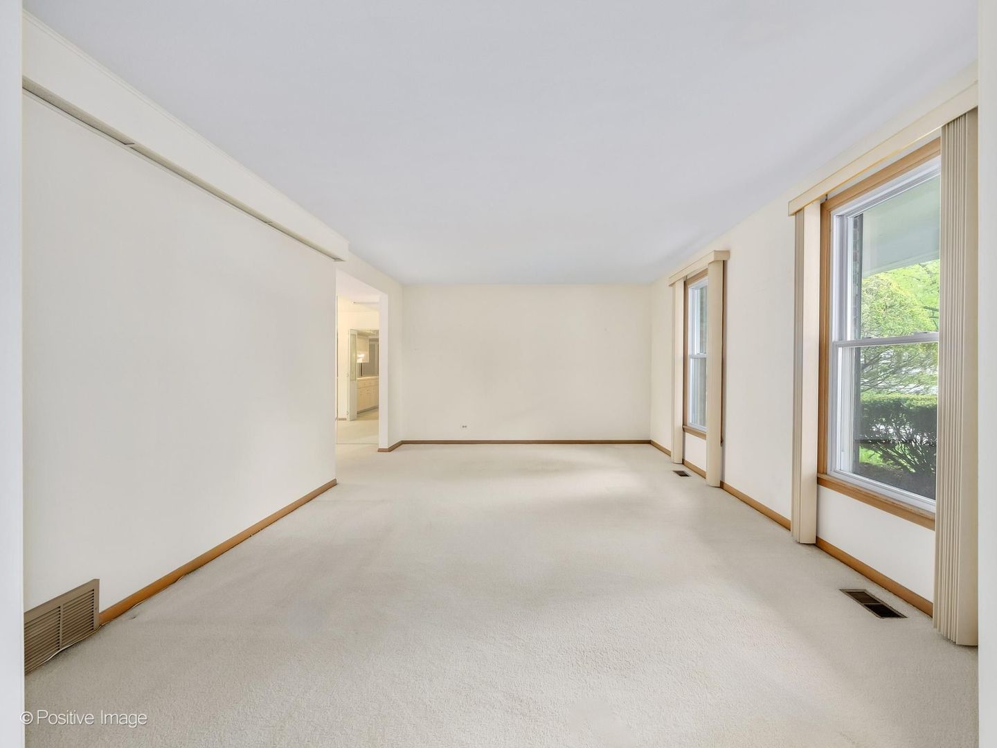 1903 Cheshire Lane, Wheaton, IL 60189