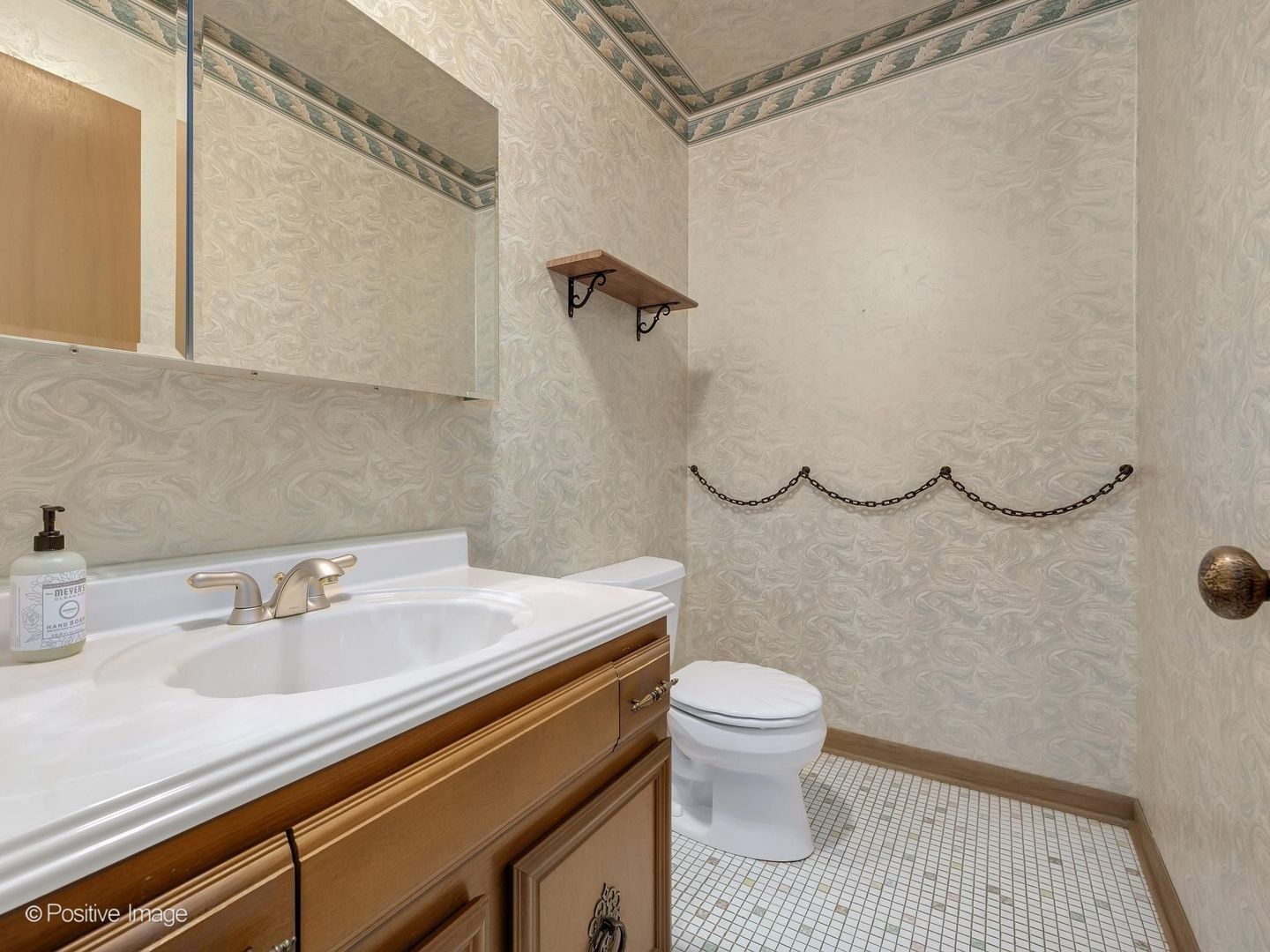 1903 Cheshire Lane, Wheaton, IL 60189