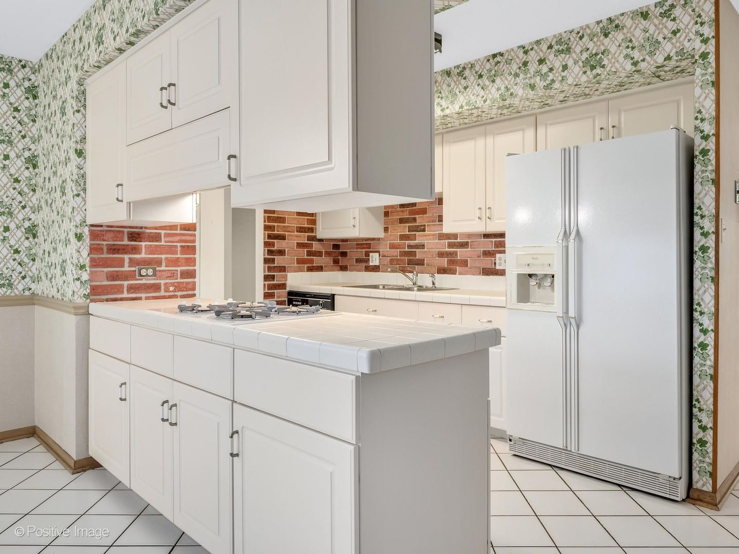 1903 Cheshire Lane, Wheaton, IL 60189