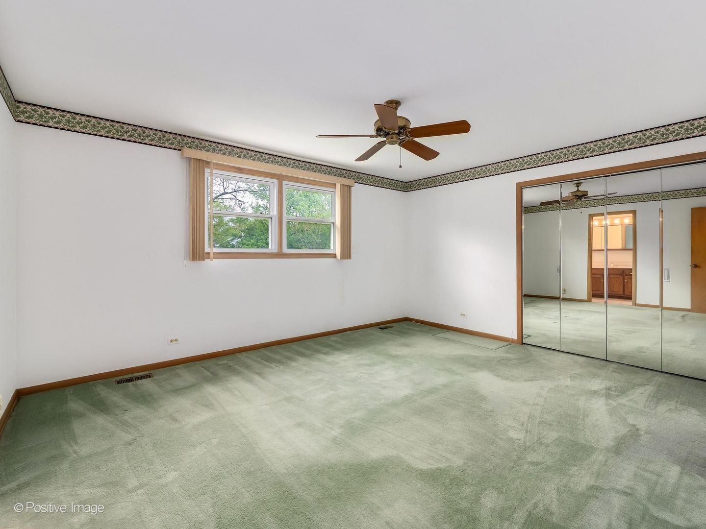 1903 Cheshire Lane, Wheaton, IL 60189