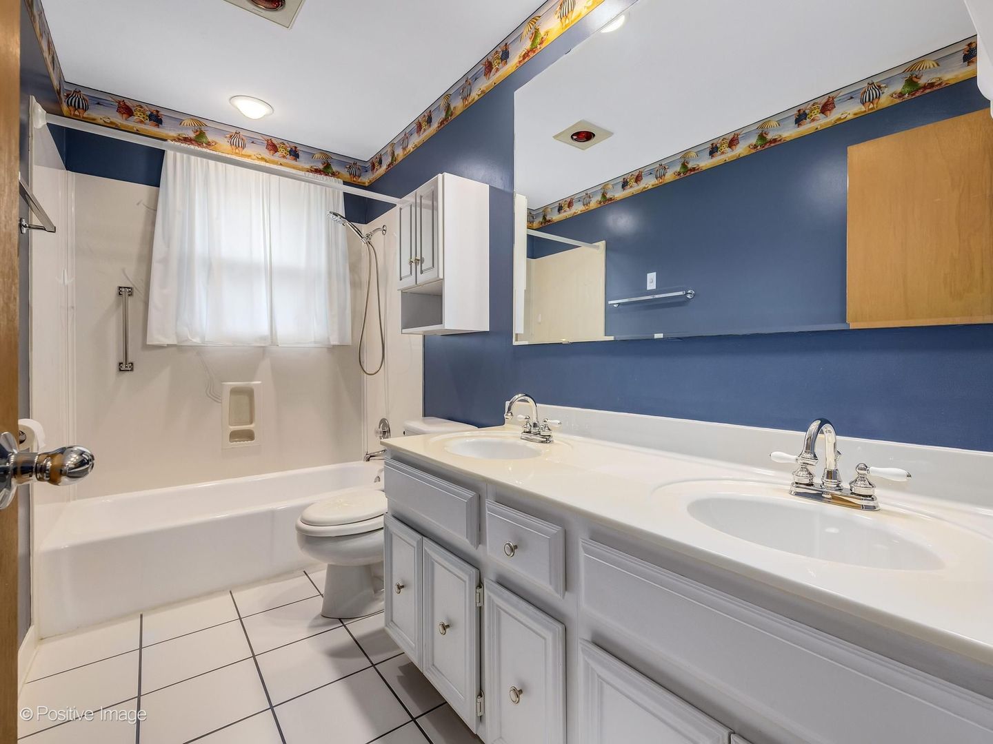 1903 Cheshire Lane, Wheaton, IL 60189