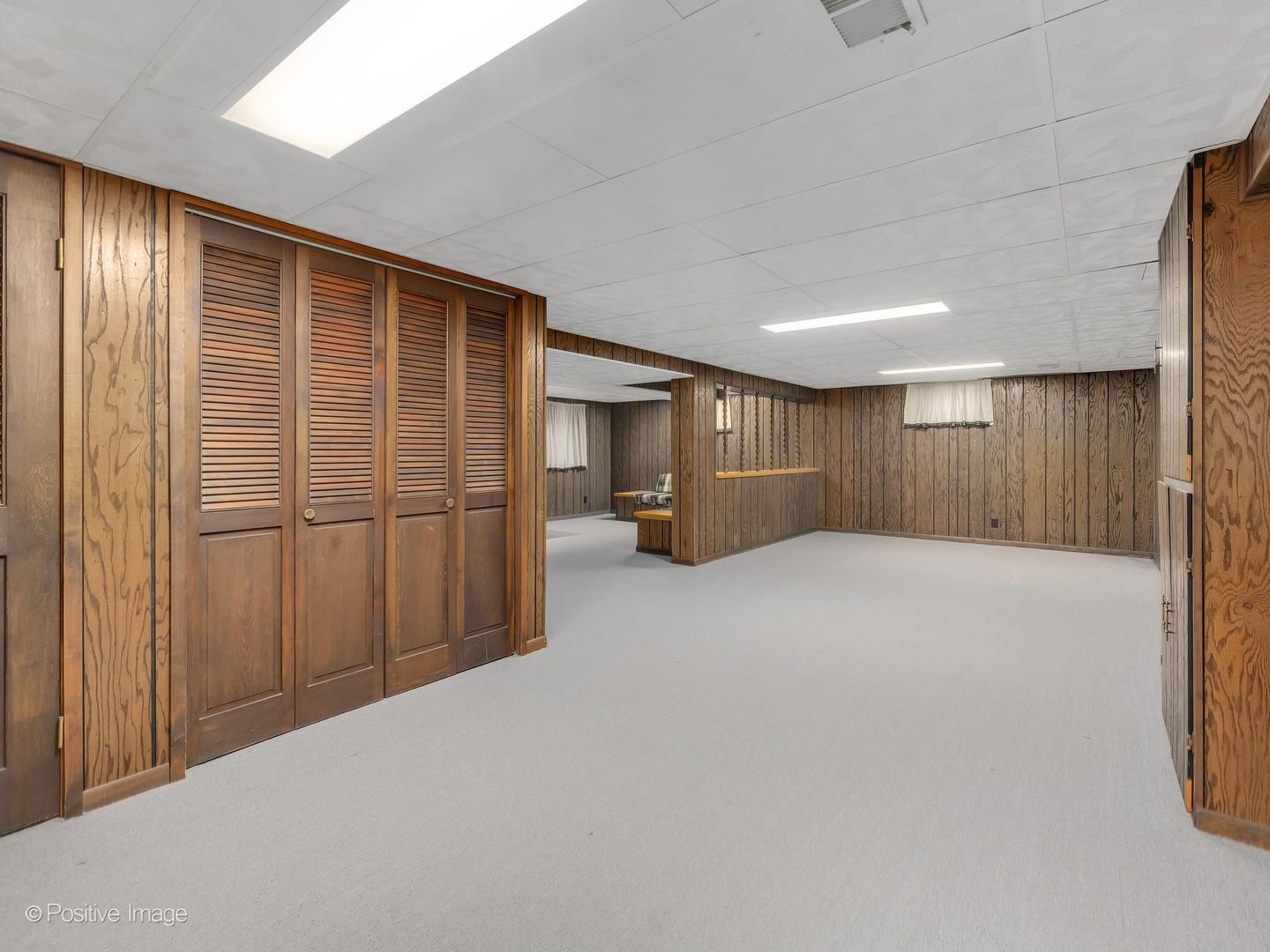 1903 Cheshire Lane, Wheaton, IL 60189