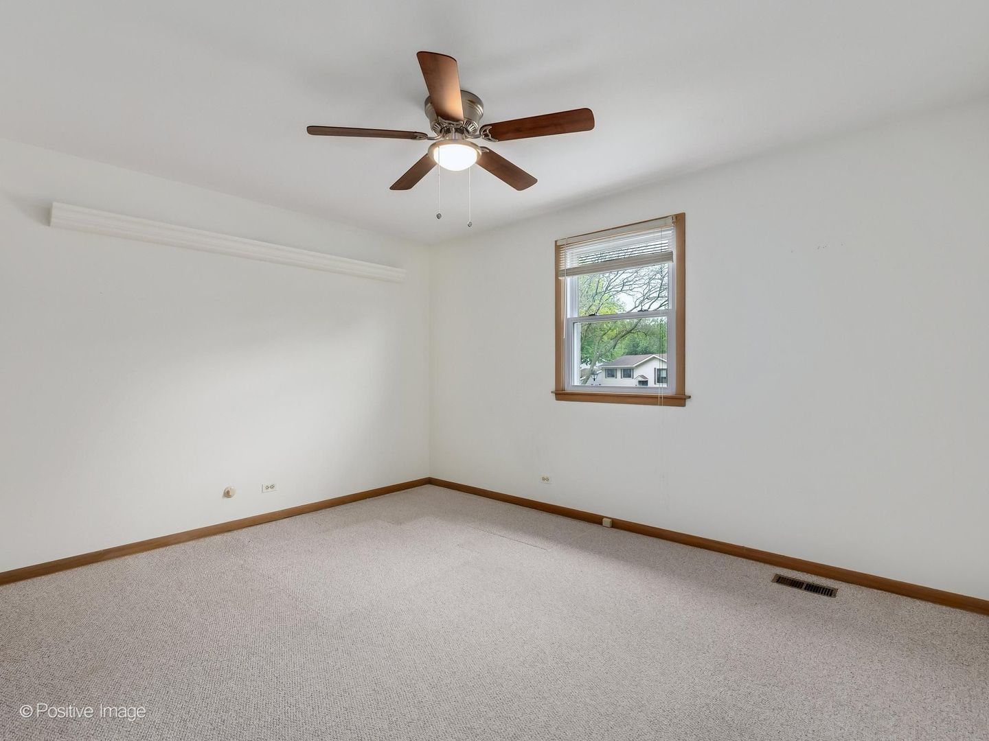 1903 Cheshire Lane, Wheaton, IL 60189