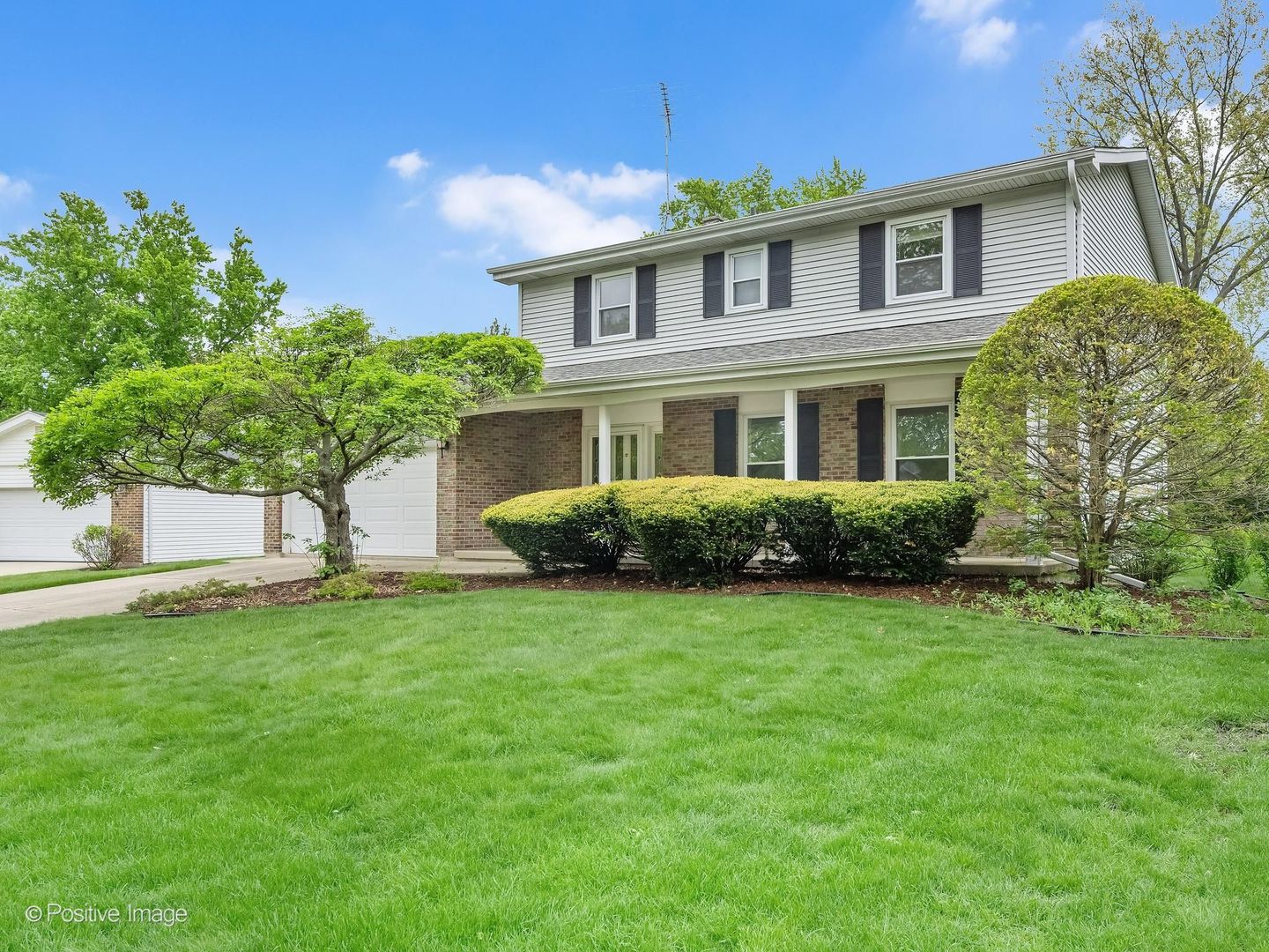 1903 Cheshire Lane, Wheaton, IL 60189