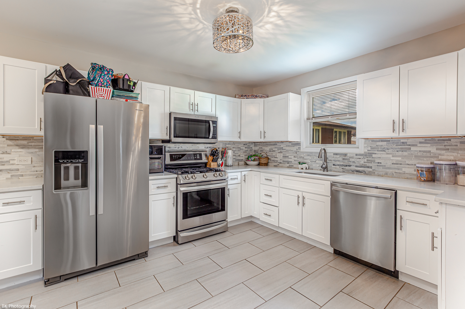 9255 Melvina Avenue, Oak Lawn, IL 60453