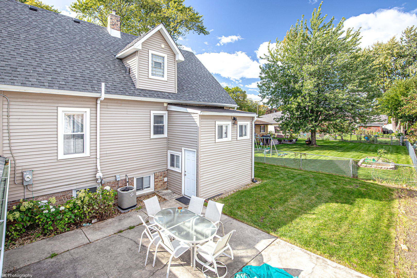 9255 Melvina Avenue, Oak Lawn, IL 60453