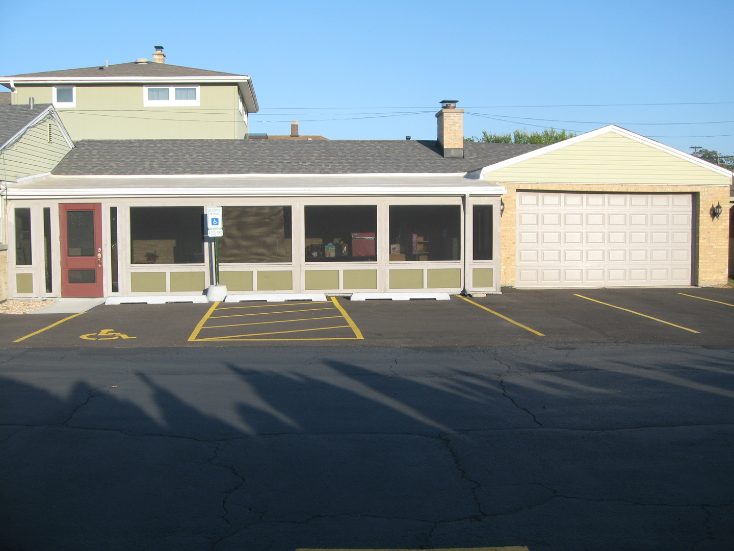 138 W Irving Park Road, Wood Dale, IL 60191