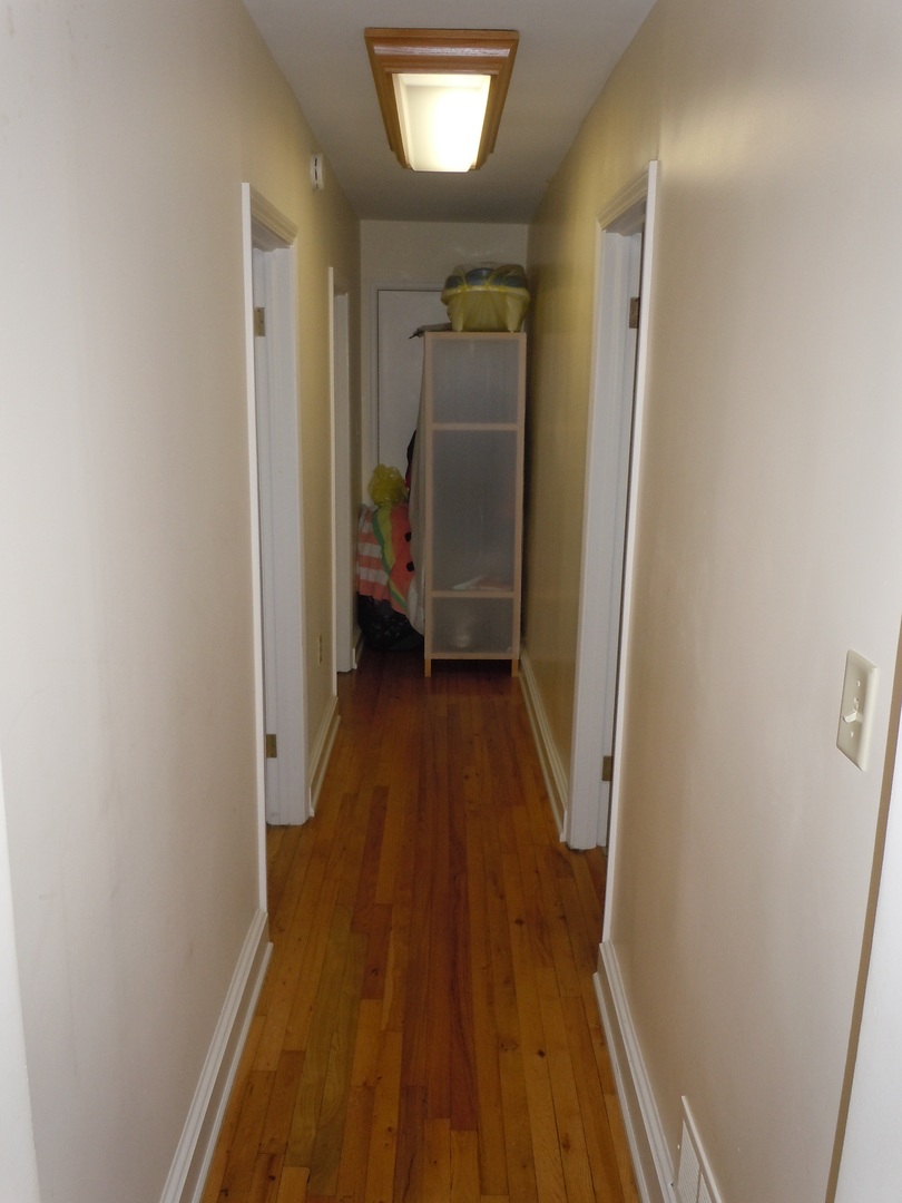 138 W Irving Park Road, Wood Dale, IL 60191