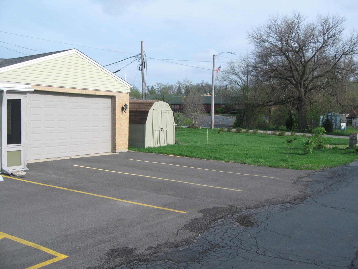 138 W Irving Park Road, Wood Dale, IL 60191