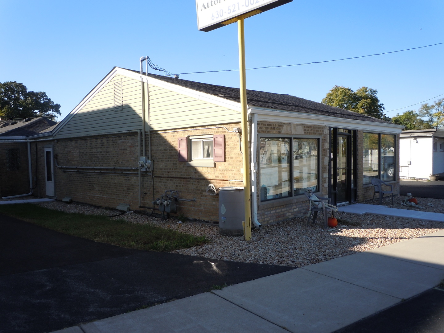 138 W Irving Park Road, Wood Dale, IL 60191