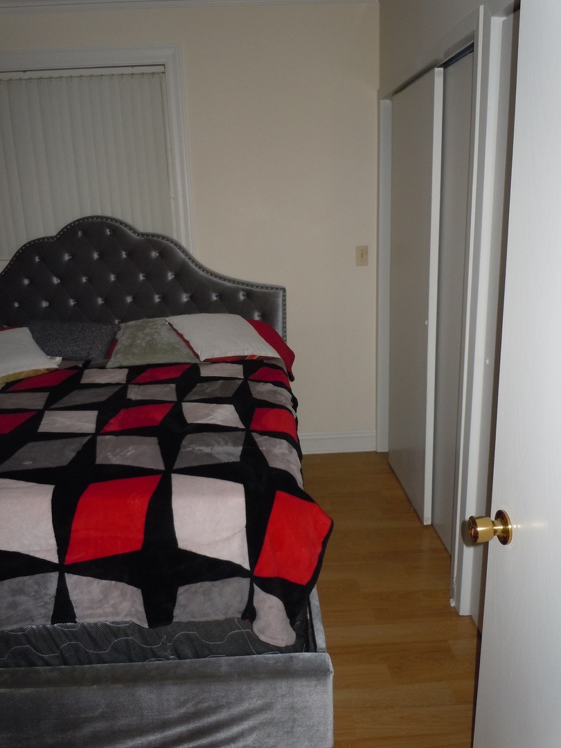 138 W Irving Park Road, Wood Dale, IL 60191