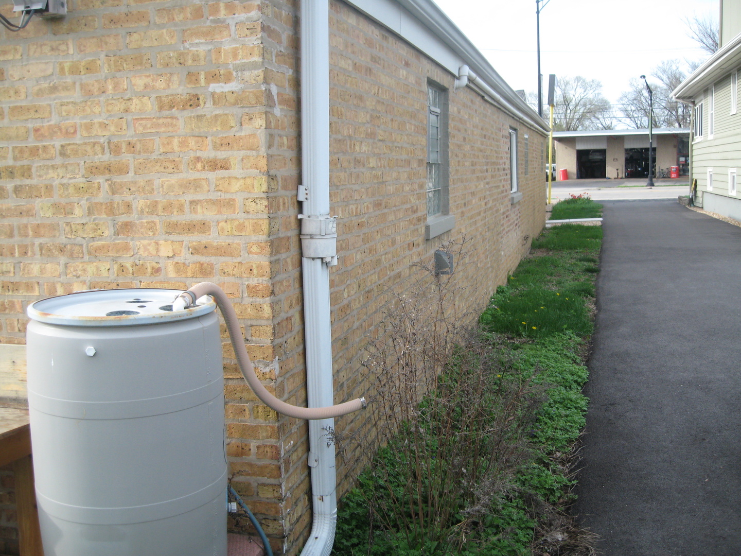 138 W Irving Park Road, Wood Dale, IL 60191