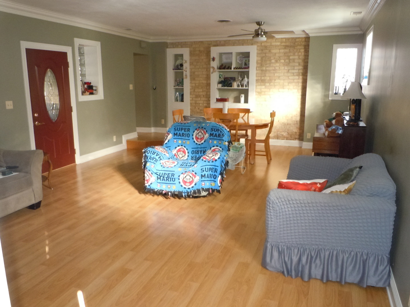 138 W Irving Park Road, Wood Dale, IL 60191