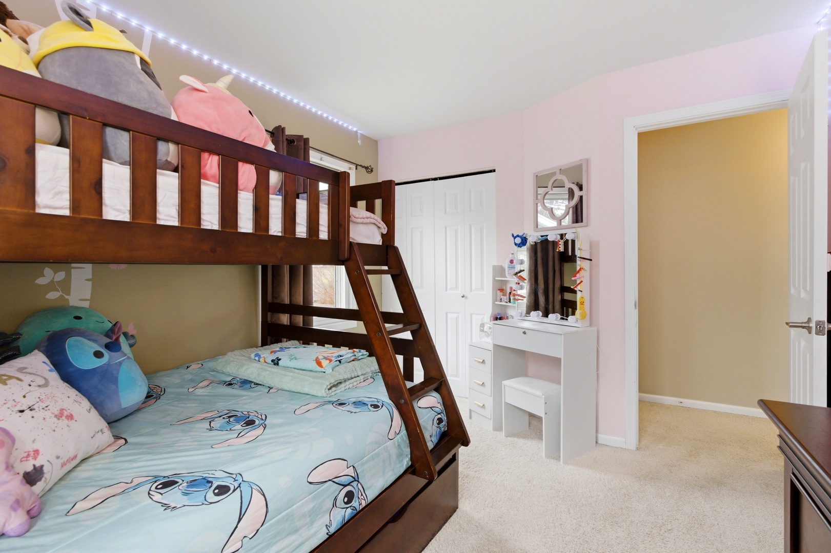 6900 Olde Gatehouse Road, Tinley Park, IL 60477