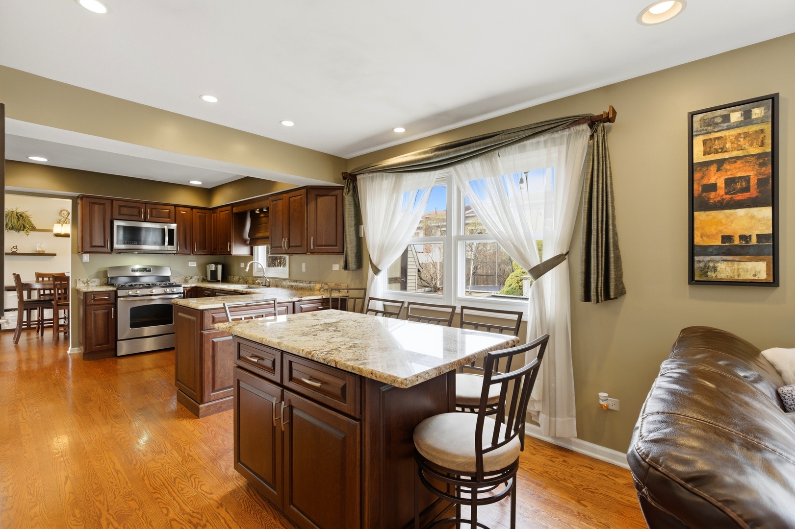 6900 Olde Gatehouse Road, Tinley Park, IL 60477