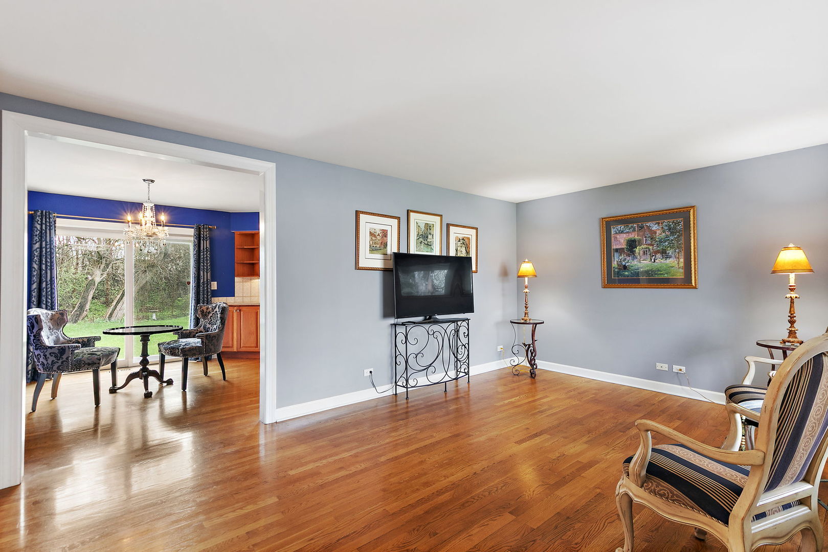 629 N Wren Avenue, Palatine, IL 60067