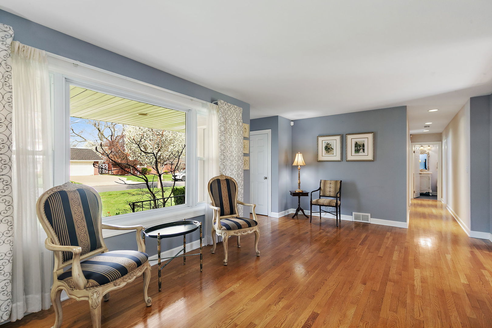 629 N Wren Avenue, Palatine, IL 60067