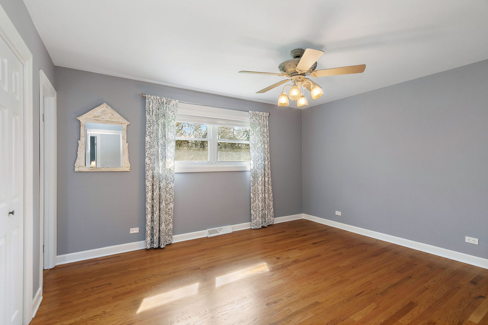 629 N Wren Avenue, Palatine, IL 60067