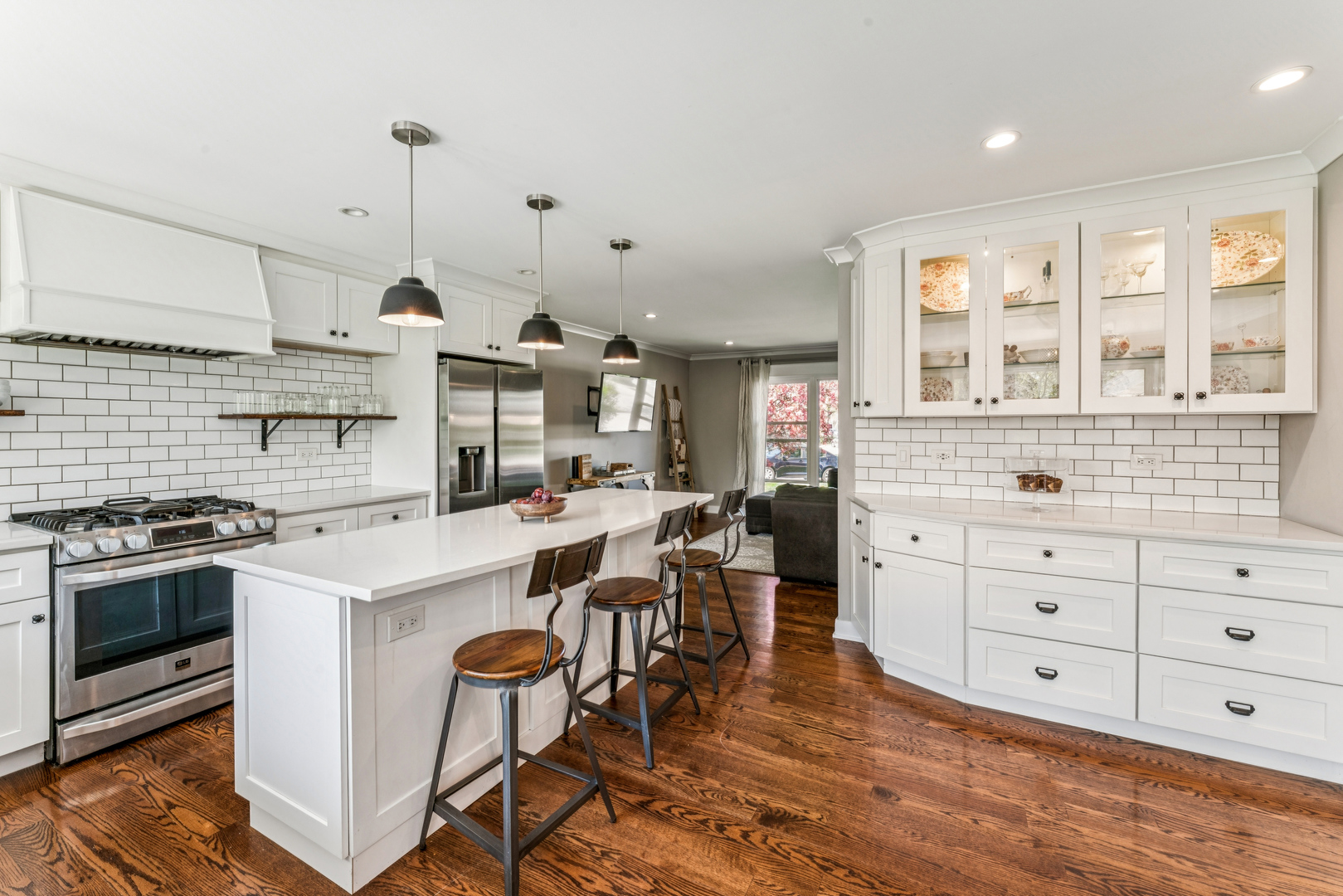 612 Glenn Court, Schaumburg, IL 60193