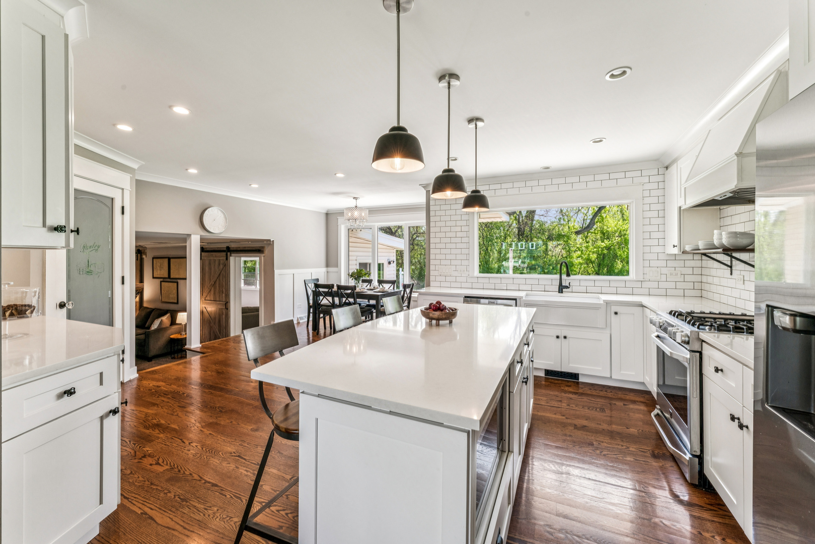 612 Glenn Court, Schaumburg, IL 60193