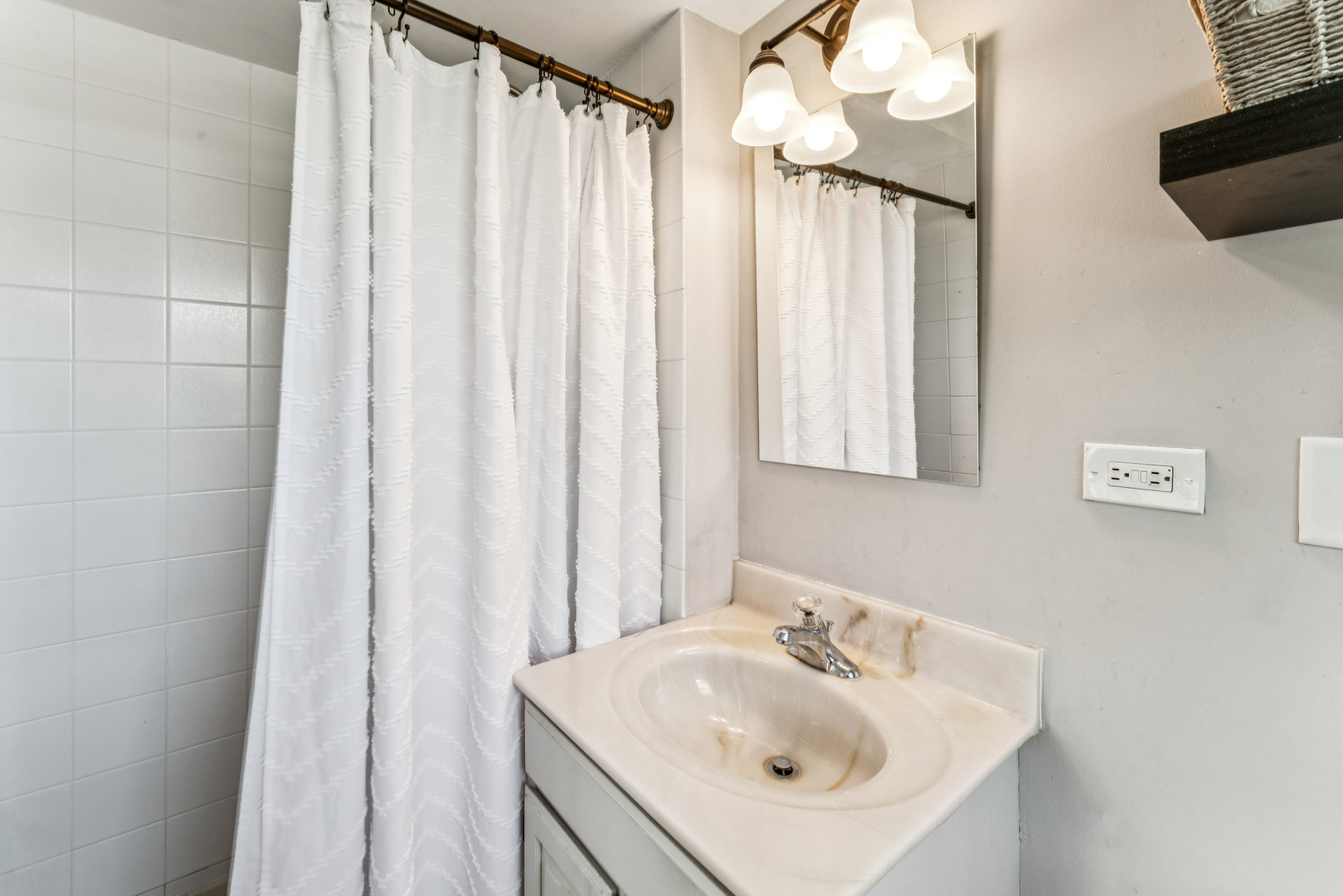 612 Glenn Court, Schaumburg, IL 60193