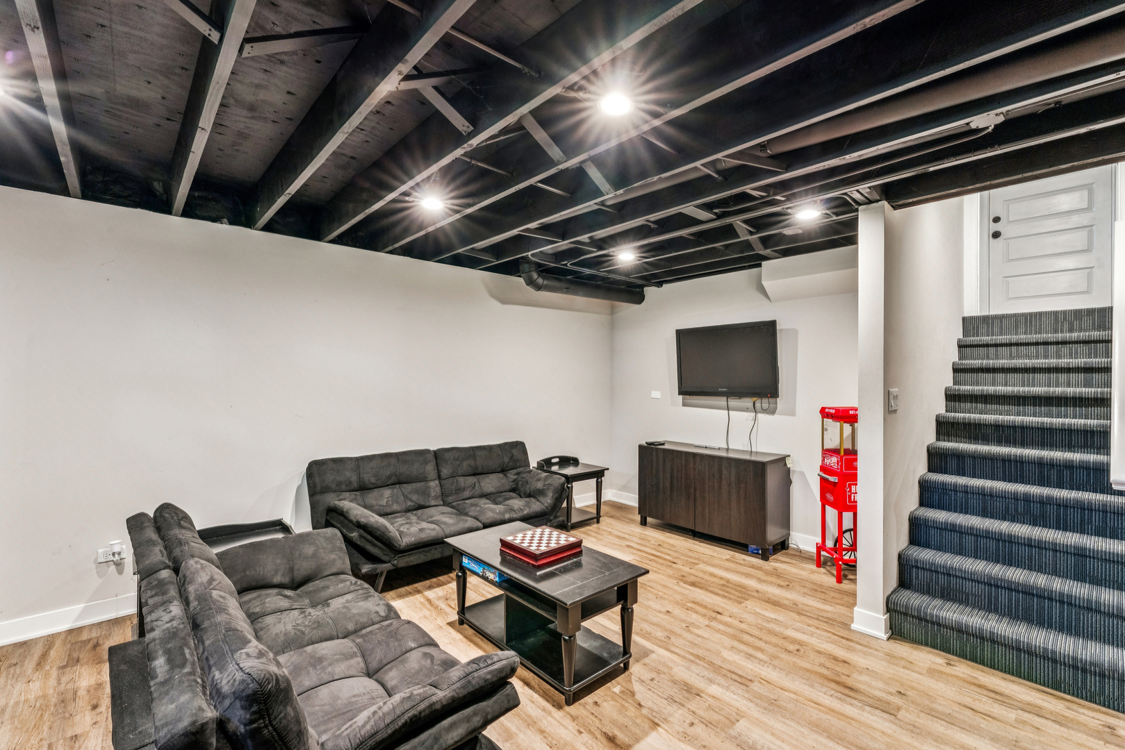 612 Glenn Court, Schaumburg, IL 60193