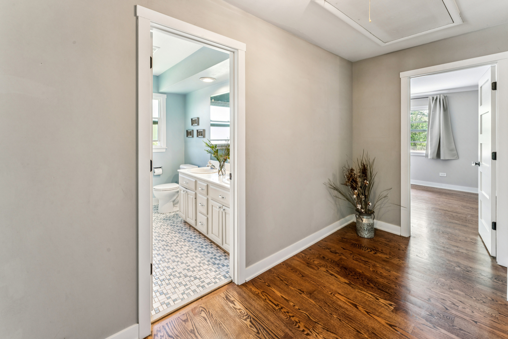 612 Glenn Court, Schaumburg, IL 60193