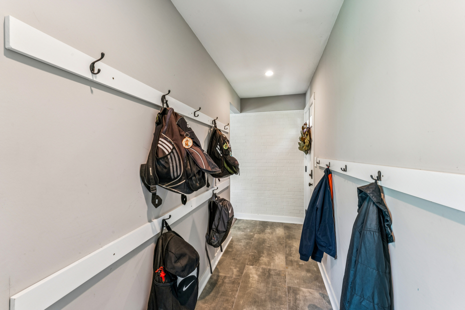 612 Glenn Court, Schaumburg, IL 60193