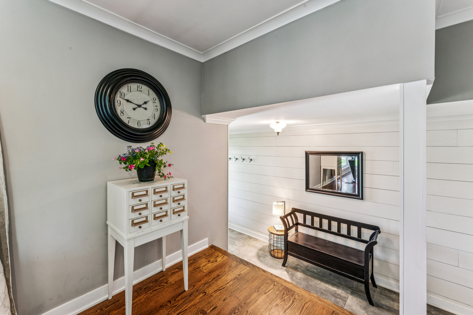 612 Glenn Court, Schaumburg, IL 60193