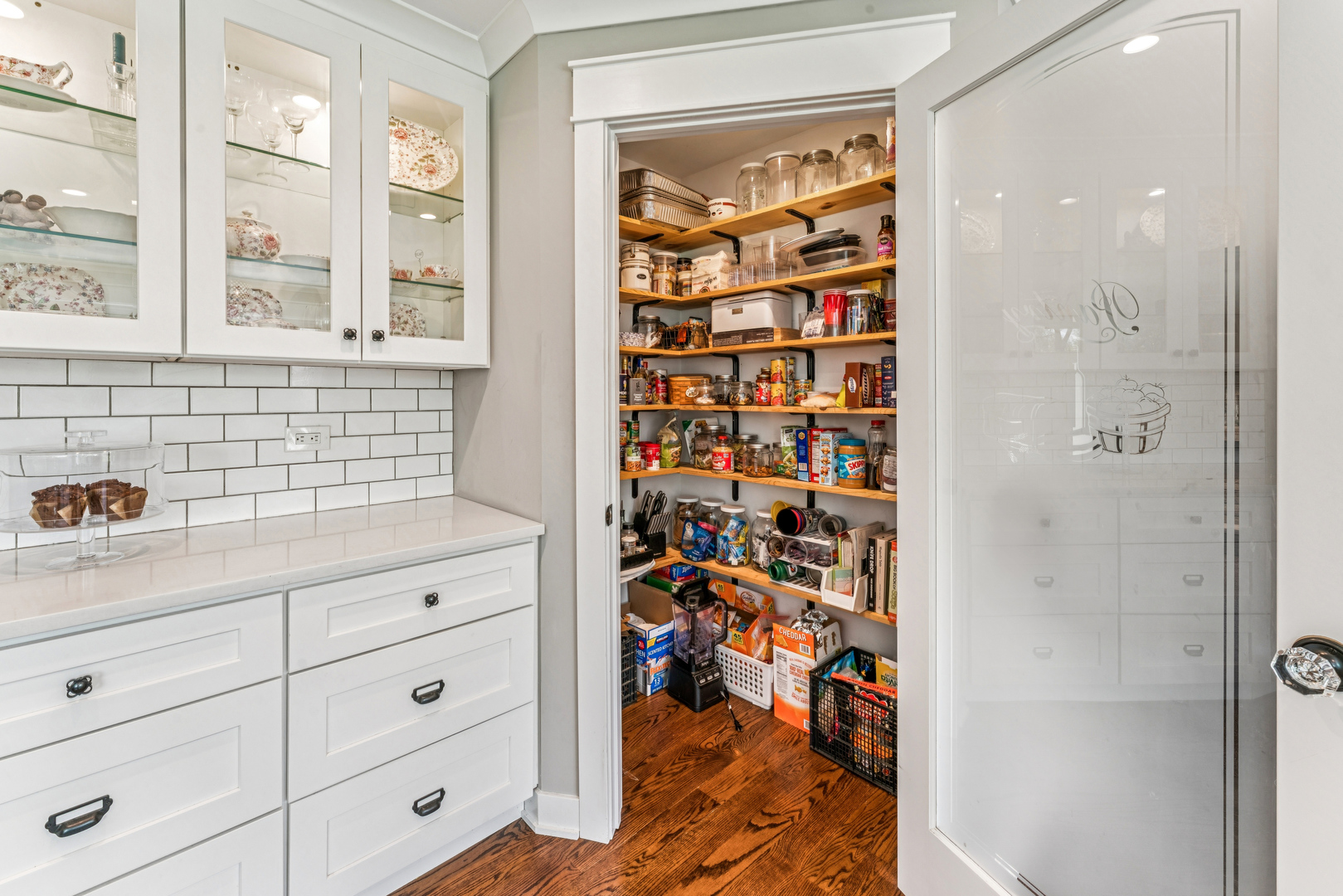 612 Glenn Court, Schaumburg, IL 60193