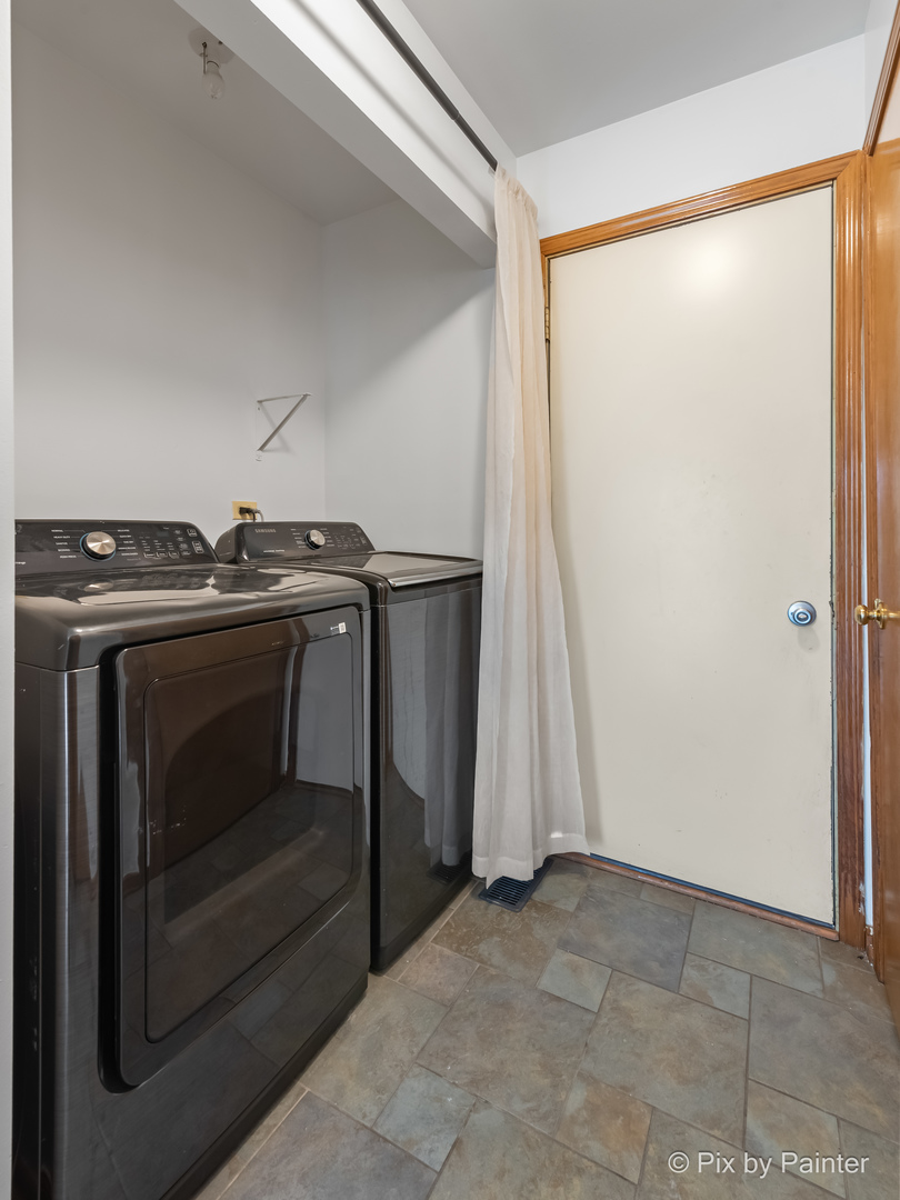 39911 Golf Lane, Antioch, IL 60002