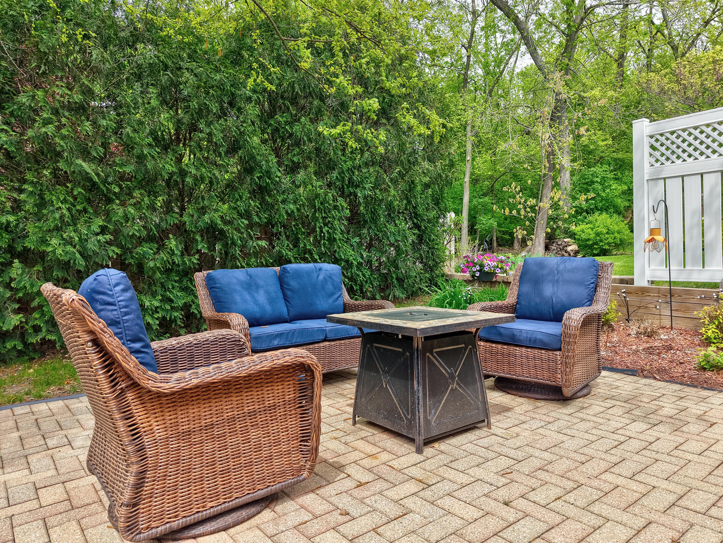 1985 Alinda Avenue, Ottawa, IL 61350