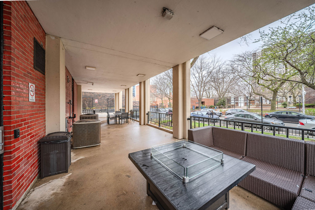 1255 N Sandburg Terrace #2606E, Chicago, IL 60610