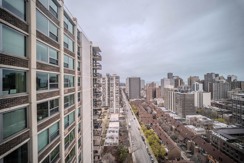1255 N Sandburg Terrace #2606E, Chicago, IL 60610
