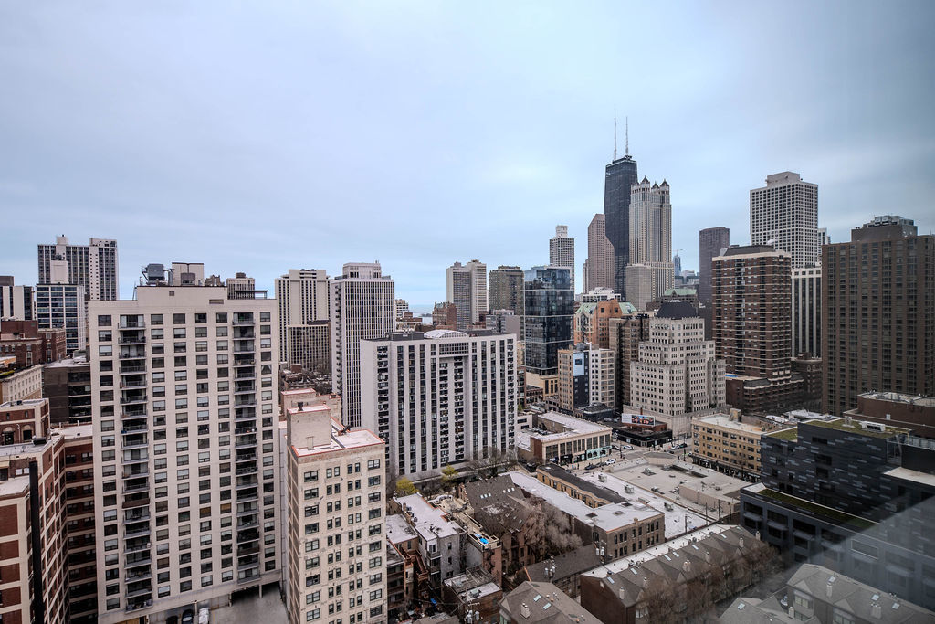 1255 N Sandburg Terrace #2606E, Chicago, IL 60610