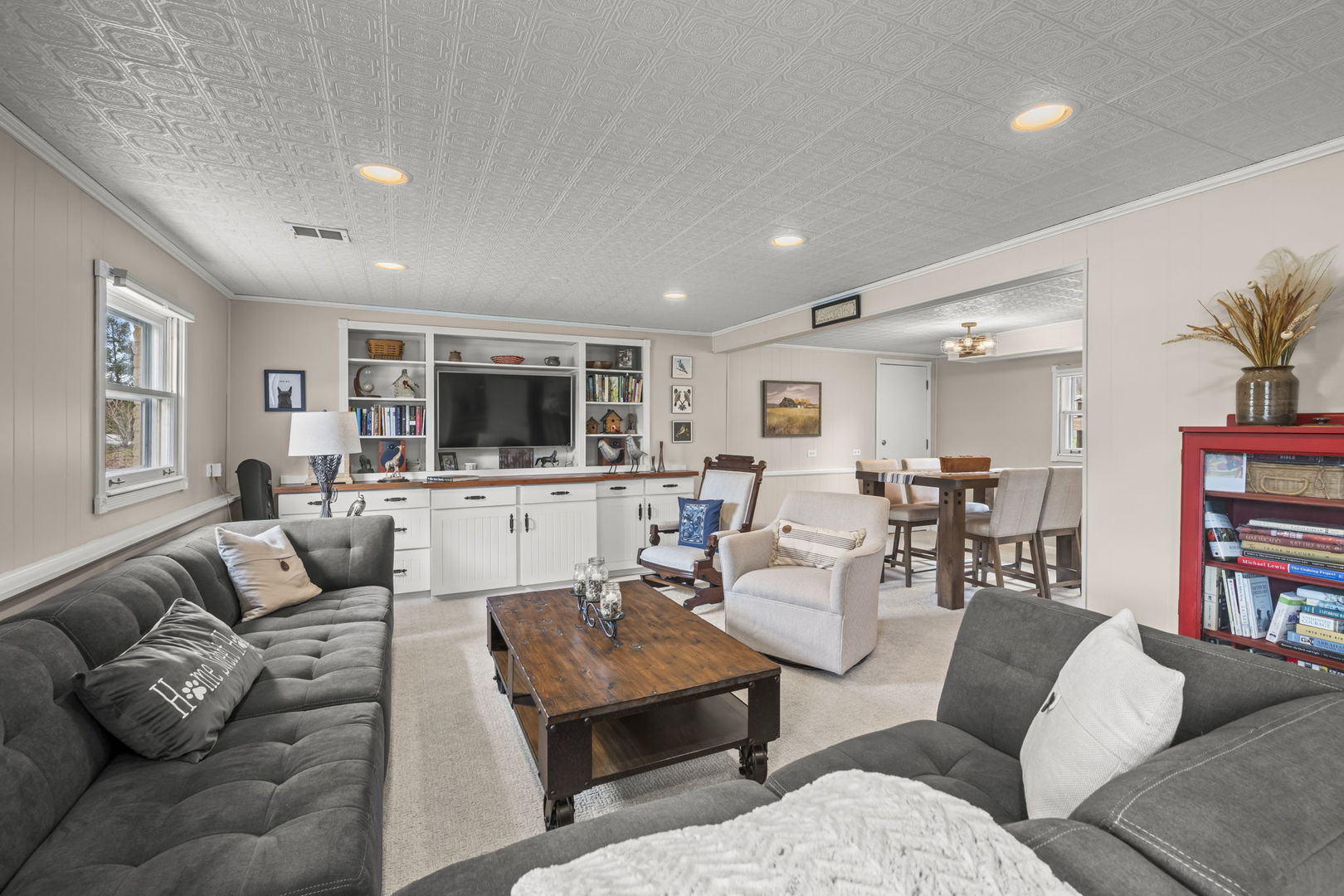 444 S Gibbons Avenue, Arlington Heights, IL 60004