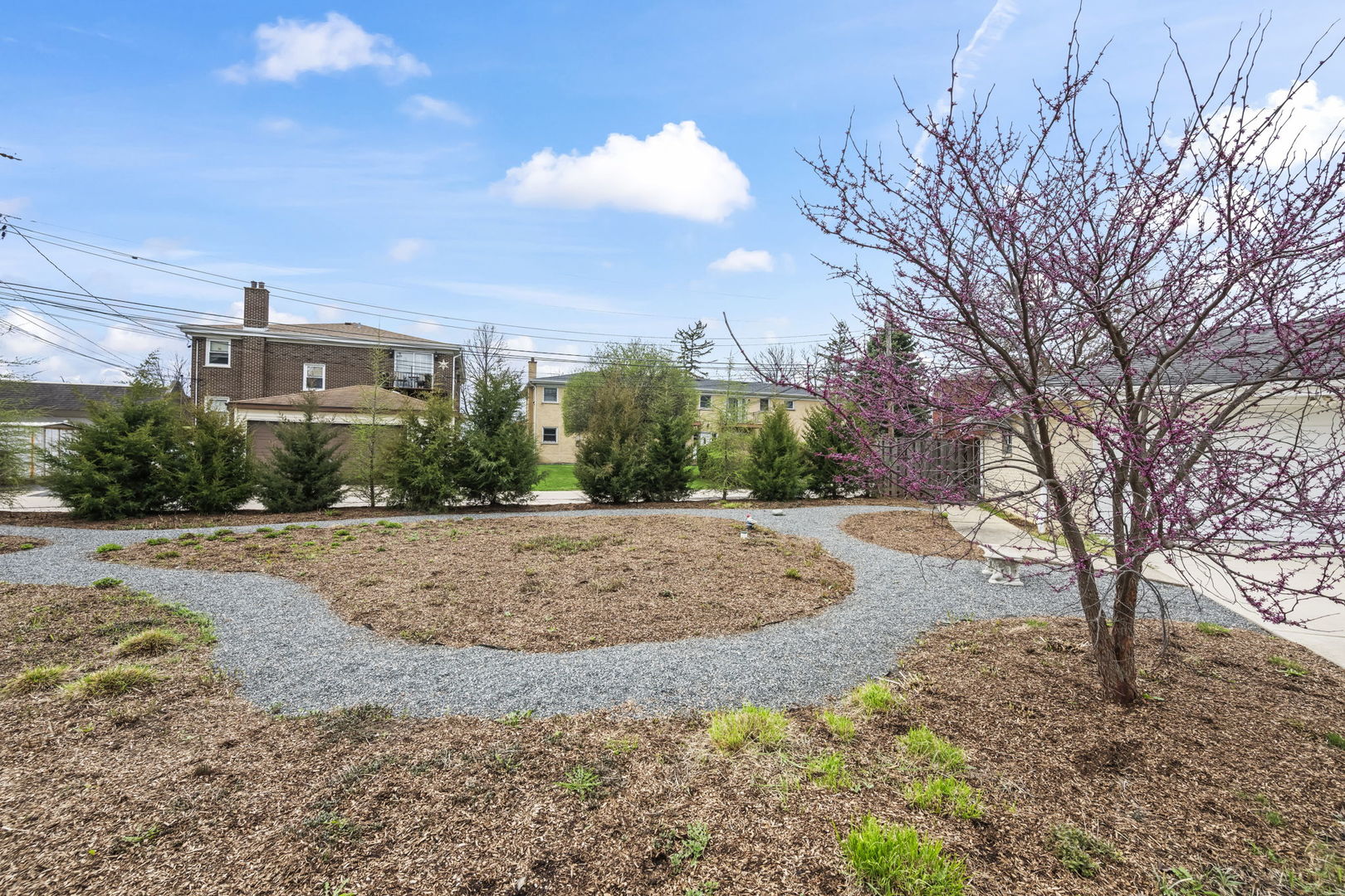 444 S Gibbons Avenue, Arlington Heights, IL 60004