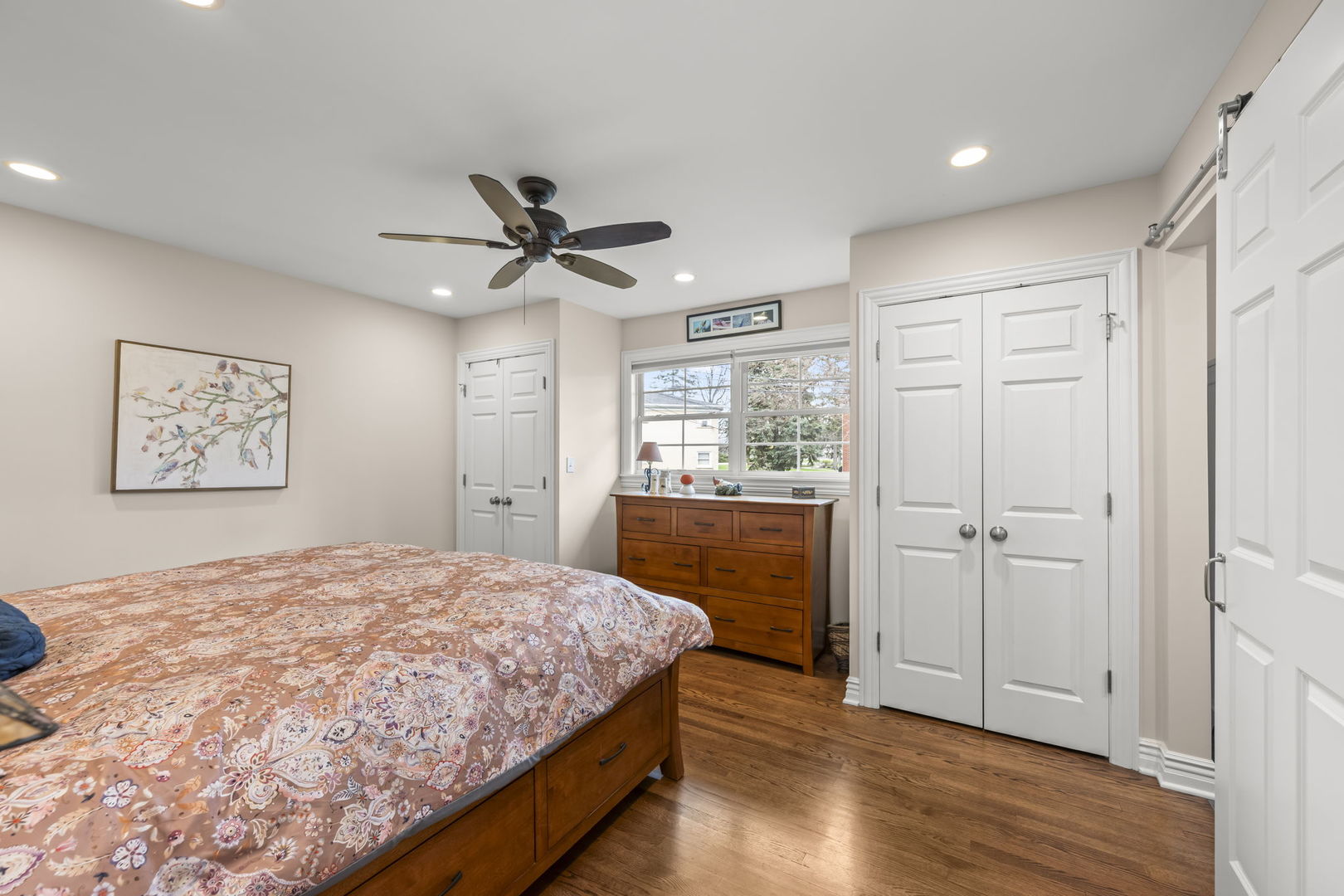 444 S Gibbons Avenue, Arlington Heights, IL 60004