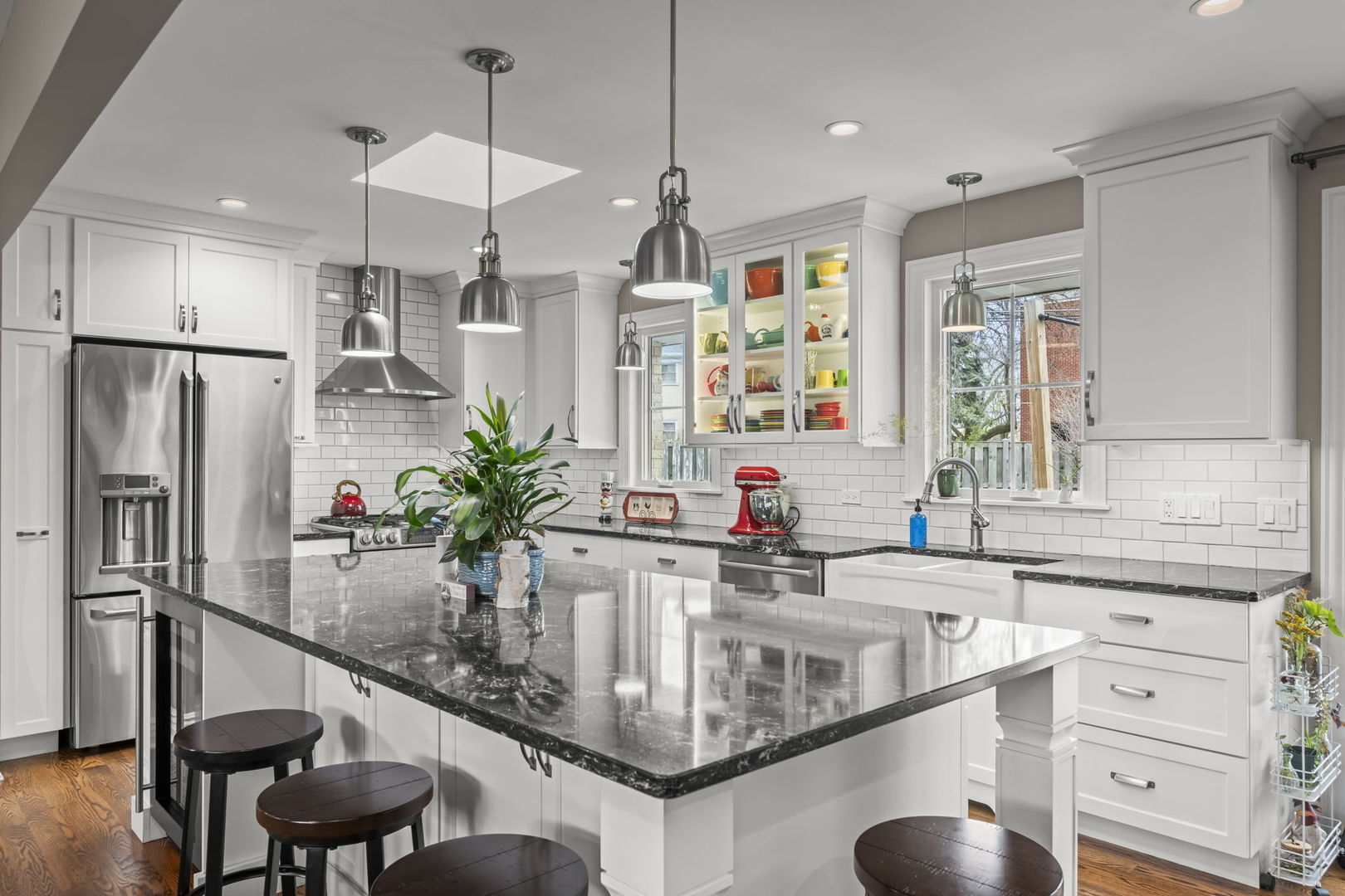 444 S Gibbons Avenue, Arlington Heights, IL 60004