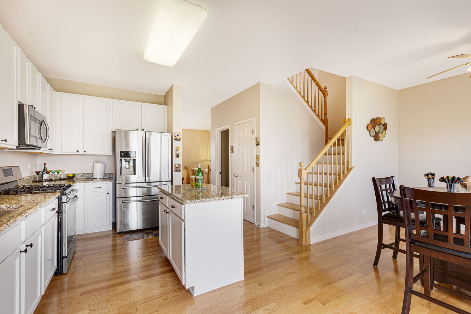 674 Lambert Lane, Bartlett, IL 60103