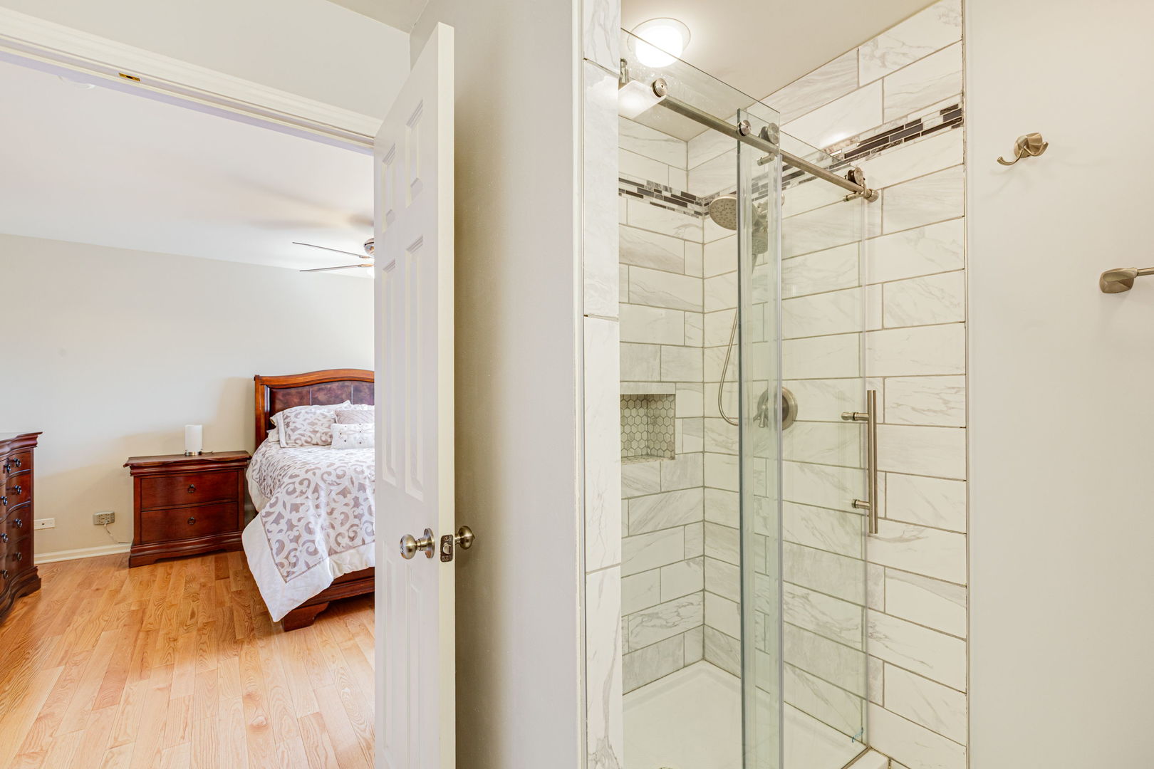 674 Lambert Lane, Bartlett, IL 60103