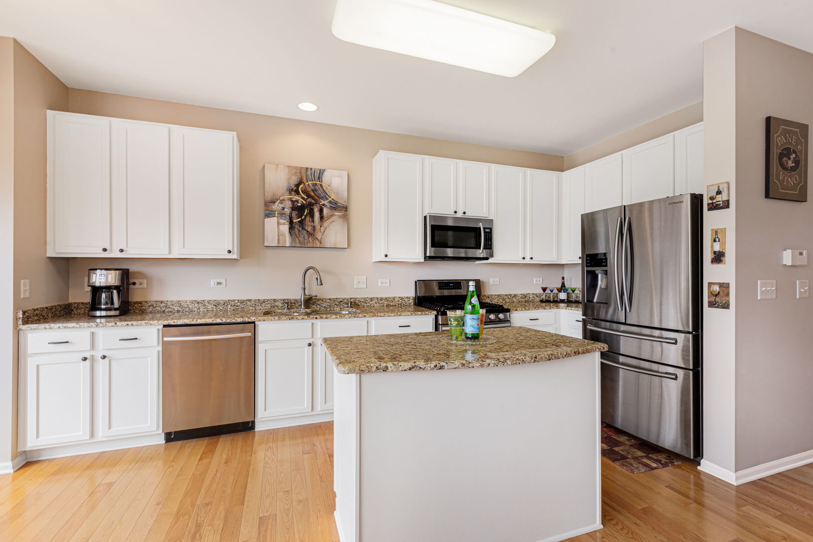 674 Lambert Lane, Bartlett, IL 60103